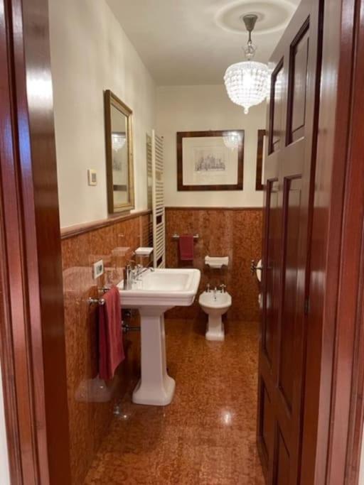 Il Loggiato 1 Apartment กัสเตลฟรันโก เวเนโต ภายนอก รูปภาพ